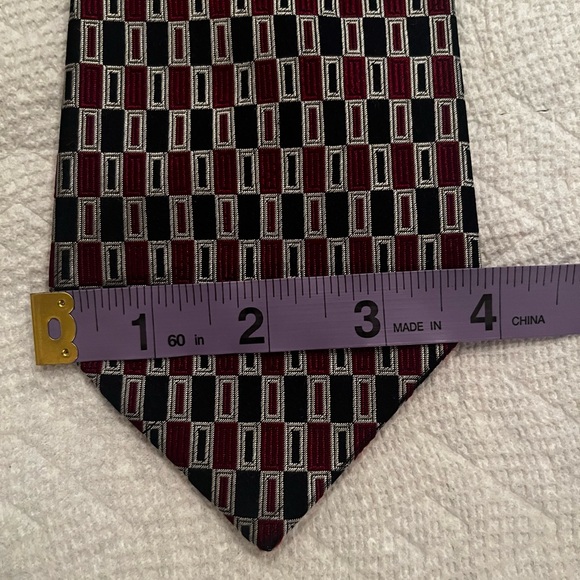 Vtg Aquascutum Of London England Tie In Burgundy And Dark Blue 100% Silk - Picture 6 of 7